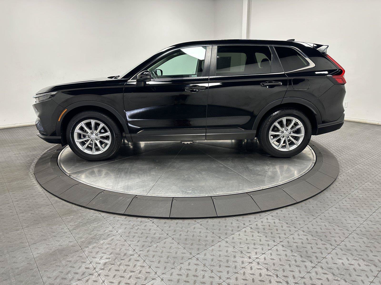 Used 2023 Honda CR-V EX-L image 8
