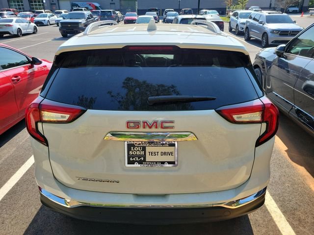Used 2022 GMC Terrain SLT w/ Infotainment Package II FWD image 5