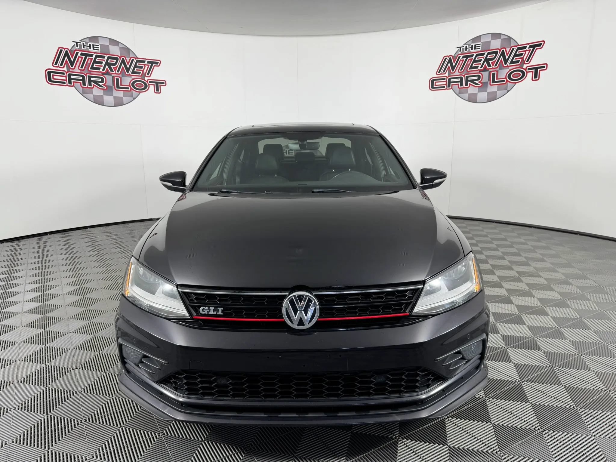 Used 2017 Volkswagen Jetta GLI FWD image 2