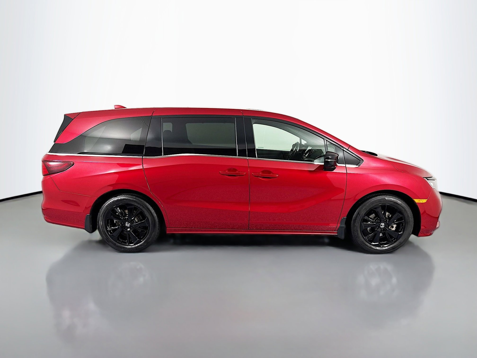 Certified 2023 Honda Odyssey Sport image 4