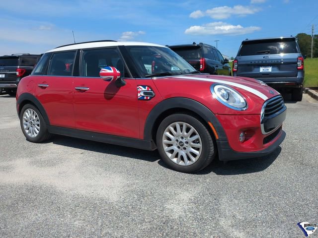 Used 2016 MINI Cooper 4-Door Hardtop FWD video 1