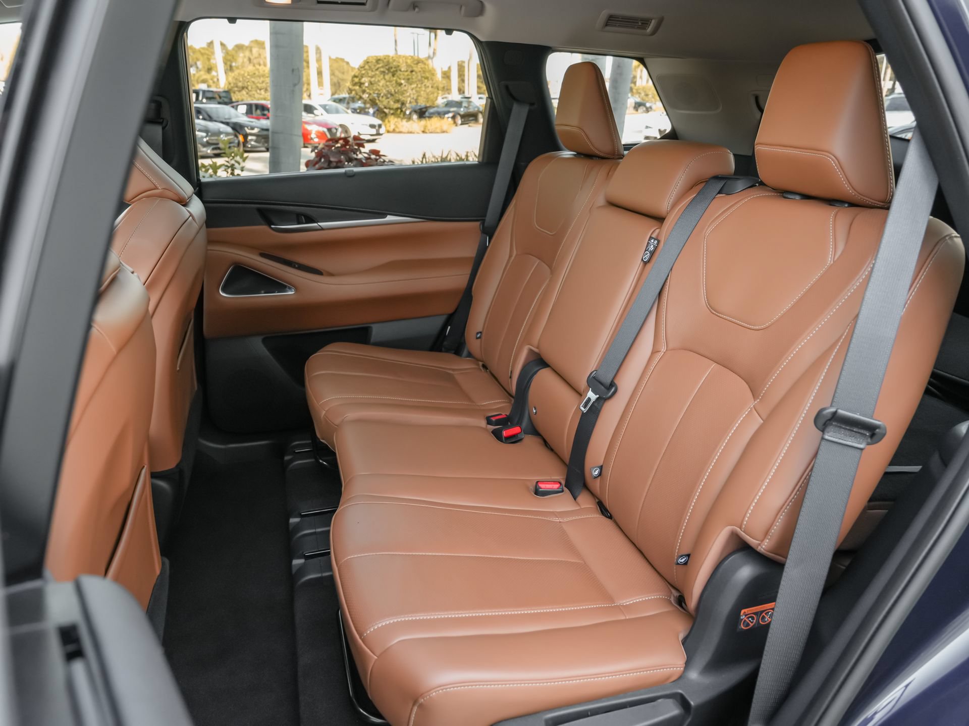 Used 2023 INFINITI QX60 Sensory w/ Vision Package AWD/4WD image 32