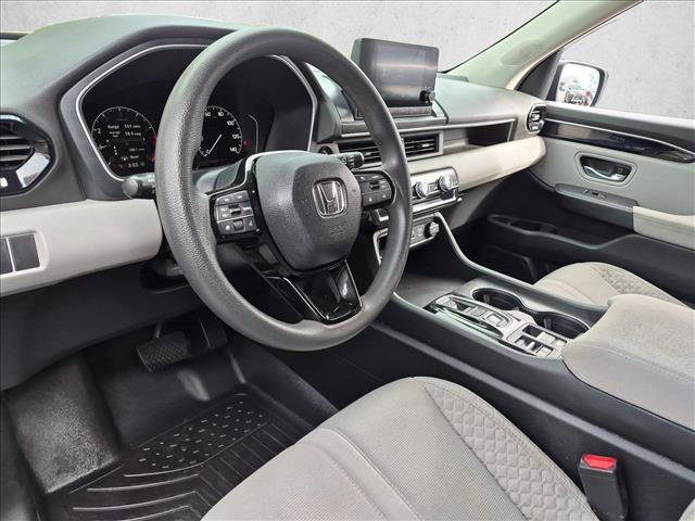 Used 2023 Honda Pilot LX image 13