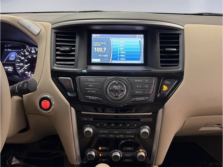 Used 2014 Nissan Pathfinder SV image 10
