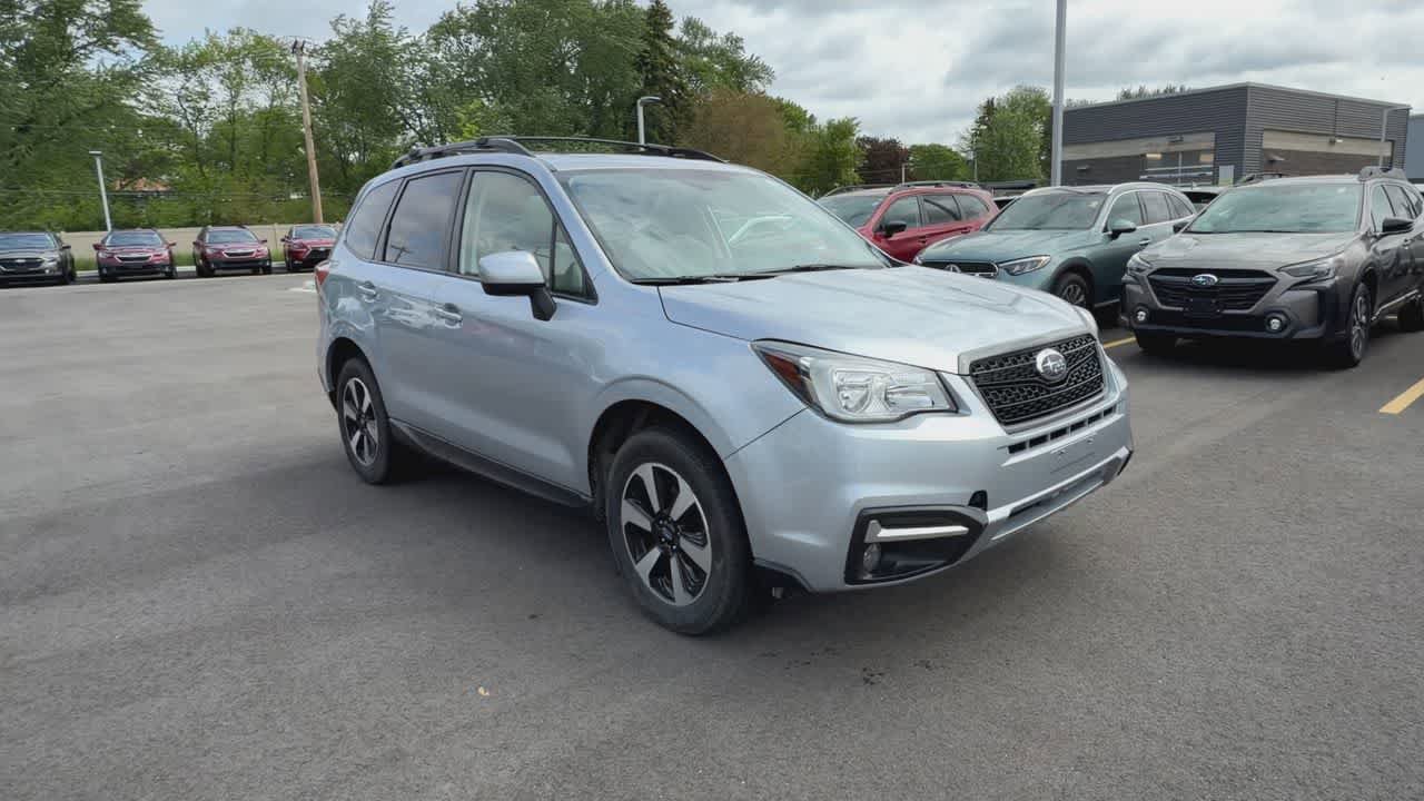 Used 2017 Subaru Forester 2.5i Premium AWD/4WD image 2
