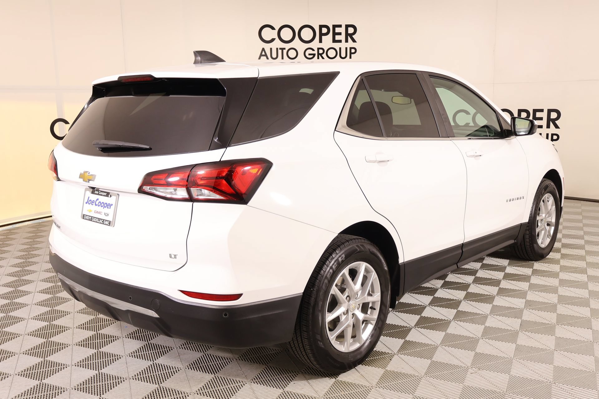 Used 2023 Chevrolet Equinox LT FWD image 19