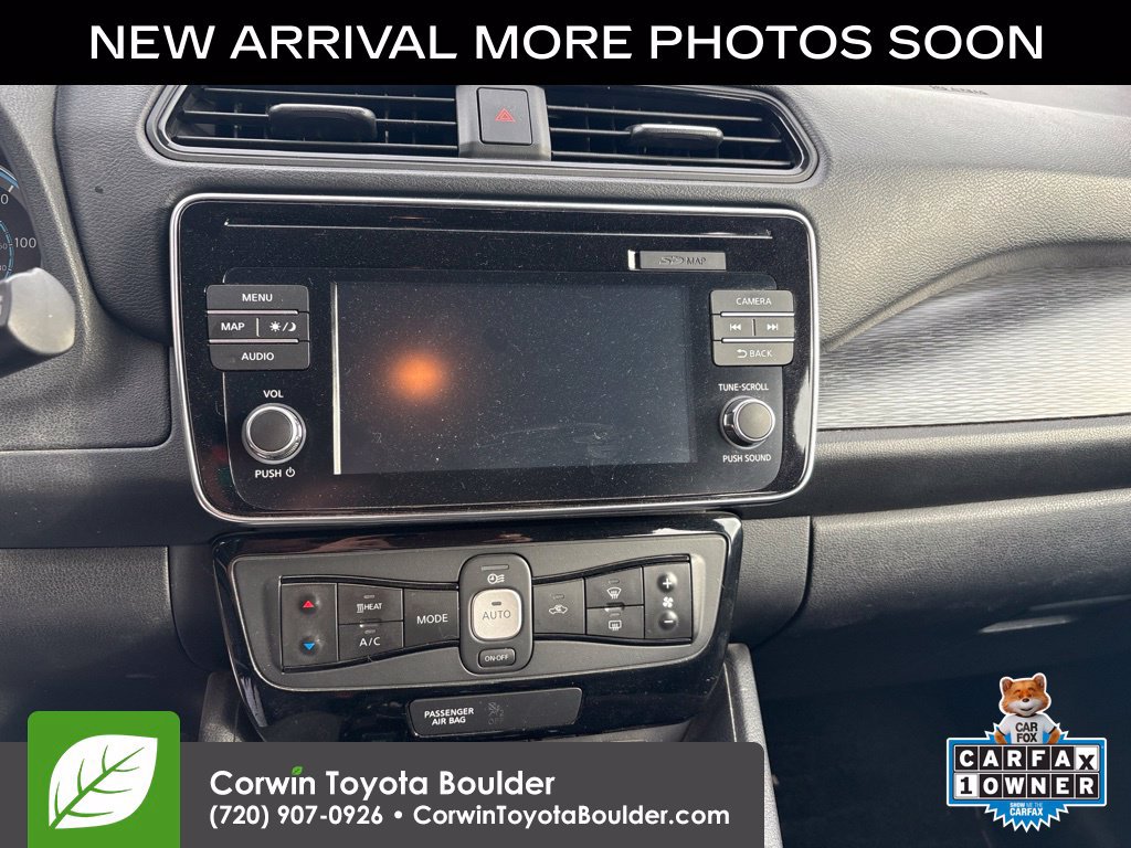Used 2018 Nissan Leaf SL w/ SL Technology Package FWD image 12