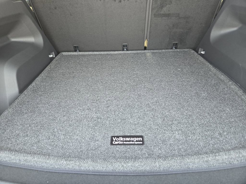 New 2026 Volkswagen Atlas Cross Sport SEL R-Line image 24