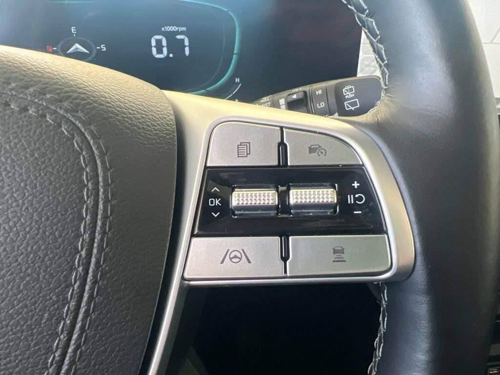 Certified 2025 Kia Telluride EX w/ EX Captain's Chair Package AWD/4WD image 62