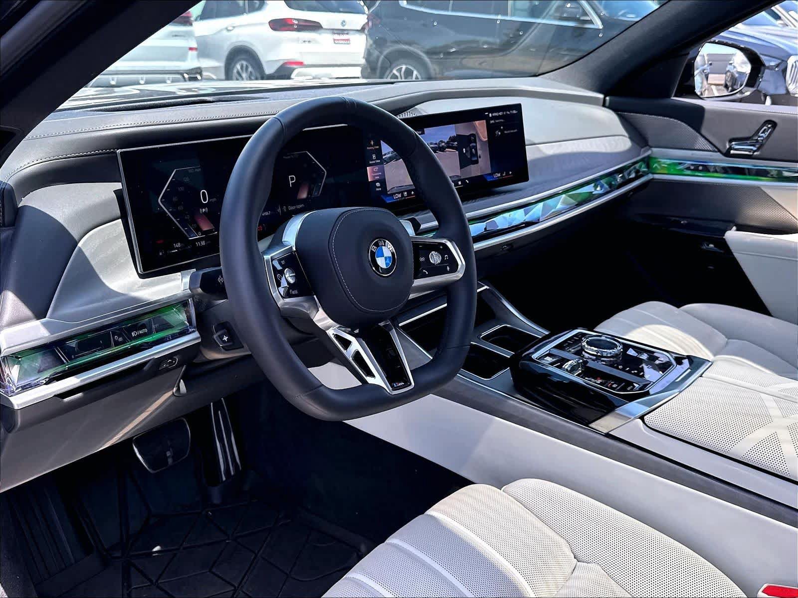 Used 2025 BMW 760i xDrive AWD/4WD image 17