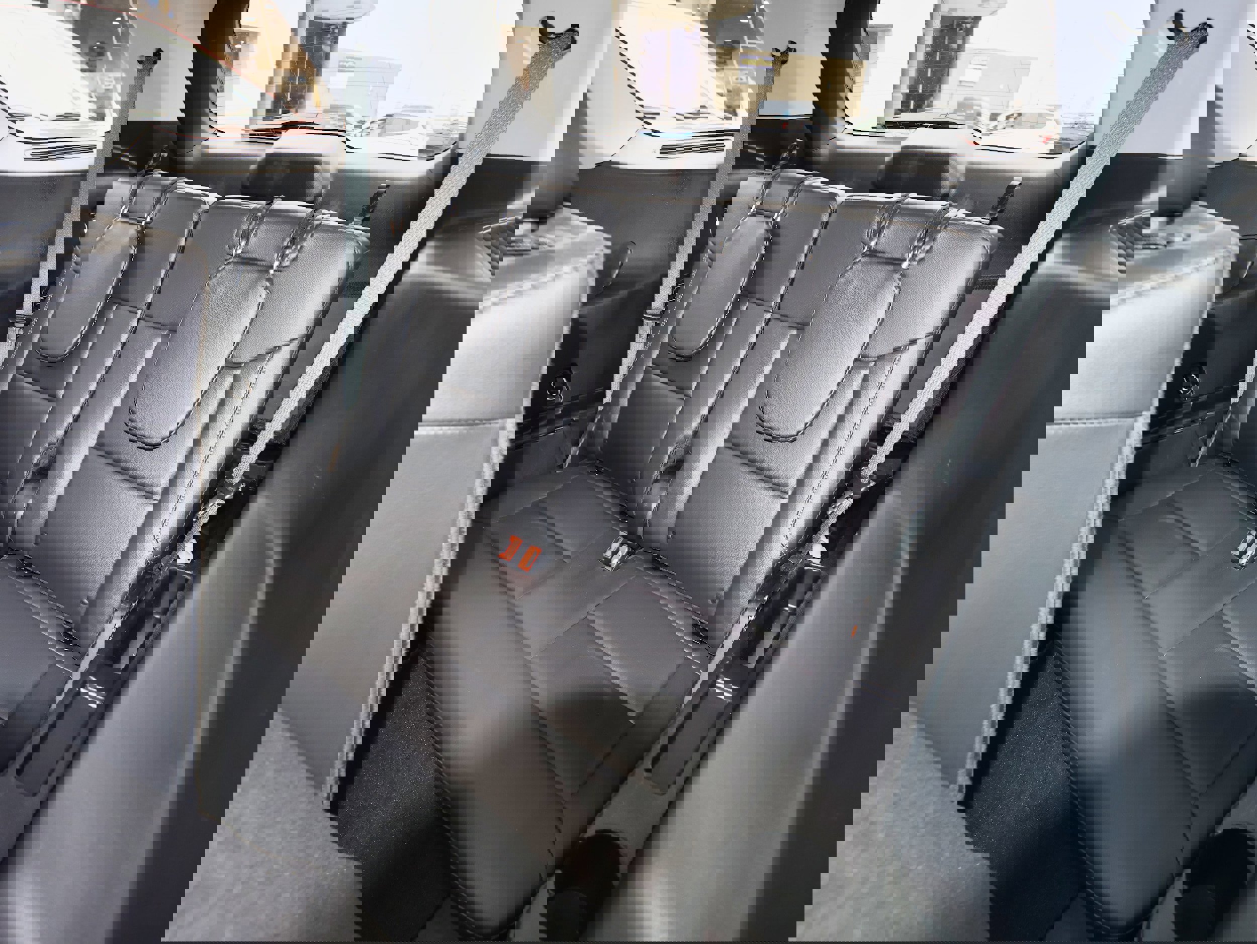 Used 2021 Ford Explorer XLT w/ Equipment Group 202A image 17