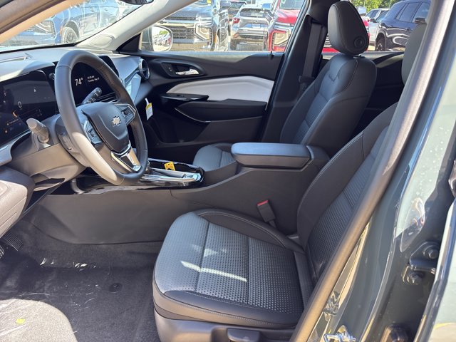 New 2026 Chevrolet Trax LT w/ LT Convenience Package FWD image 14
