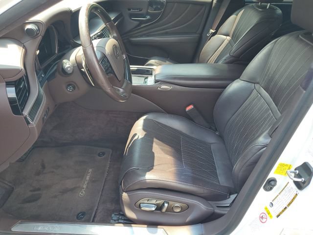 Used 2018 Lexus LS 500 w/ Interior Upgrade Package RWD image 17
