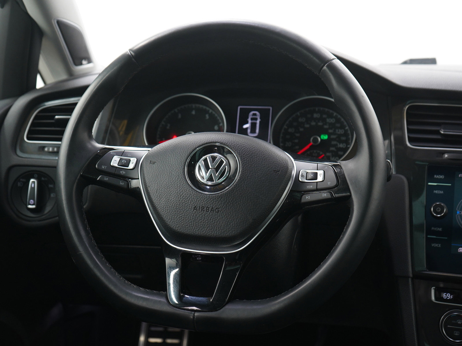 Used 2019 Volkswagen Golf Alltrack SEL image 16