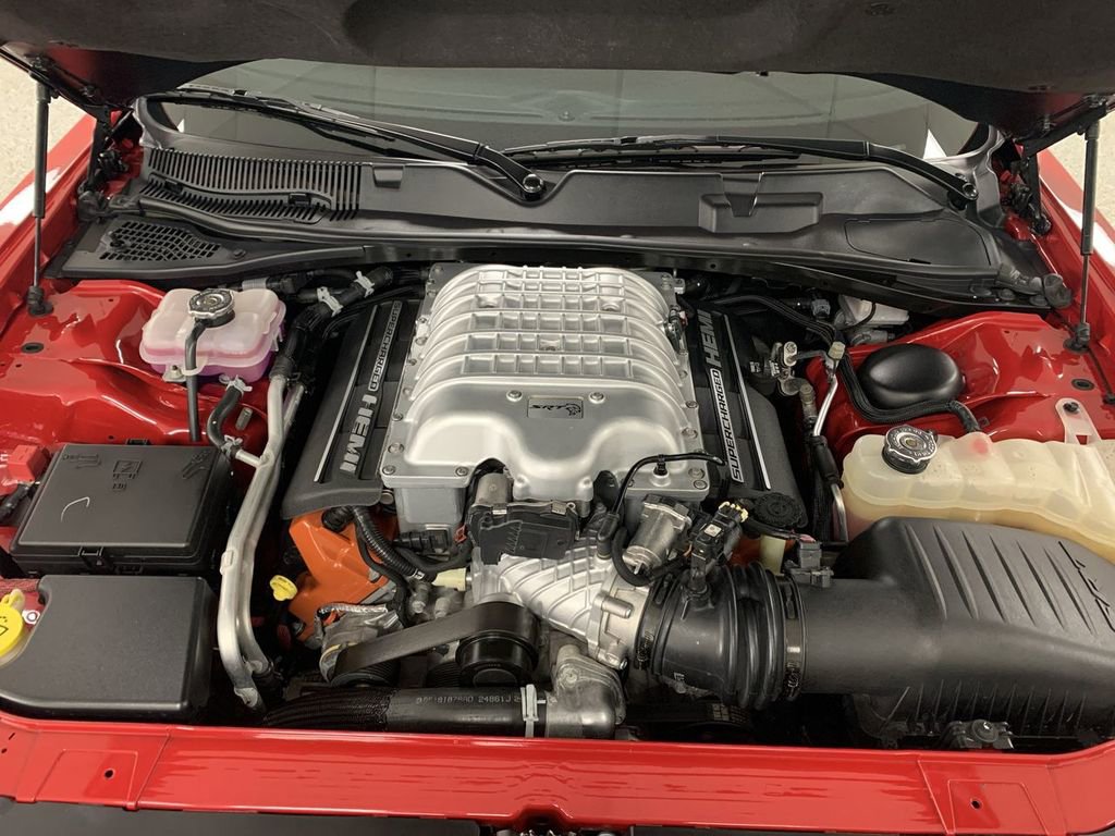 Used 2016 Dodge Challenger SRT Hellcat image 19