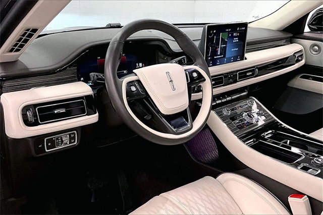 Used 2024 Lincoln Aviator Black Label w/ Dynamic Handling Package image 14