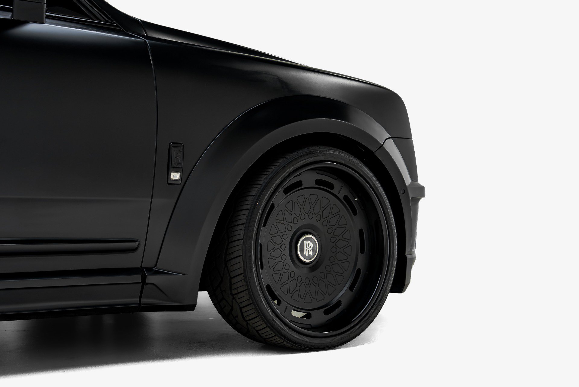 Used 2020 Rolls-Royce Cullinan AWD/4WD image 16