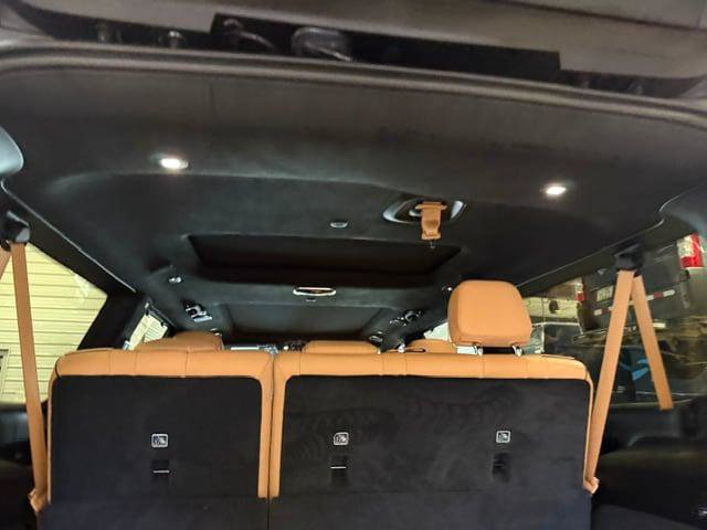 Certified 2025 Jeep Grand Wagoneer L Series III w/ Rear Seat Video Group 1 AWD/4WD image 28