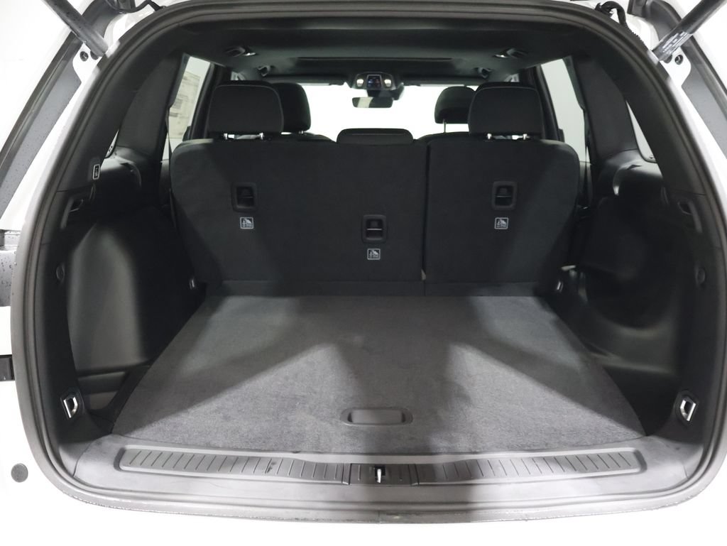 New 2026 Jeep Grand Cherokee Laredo X AWD/4WD image 11