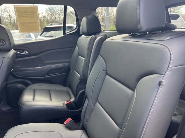 Used 2023 GMC Acadia SLT w/ Elevation Edition image 20