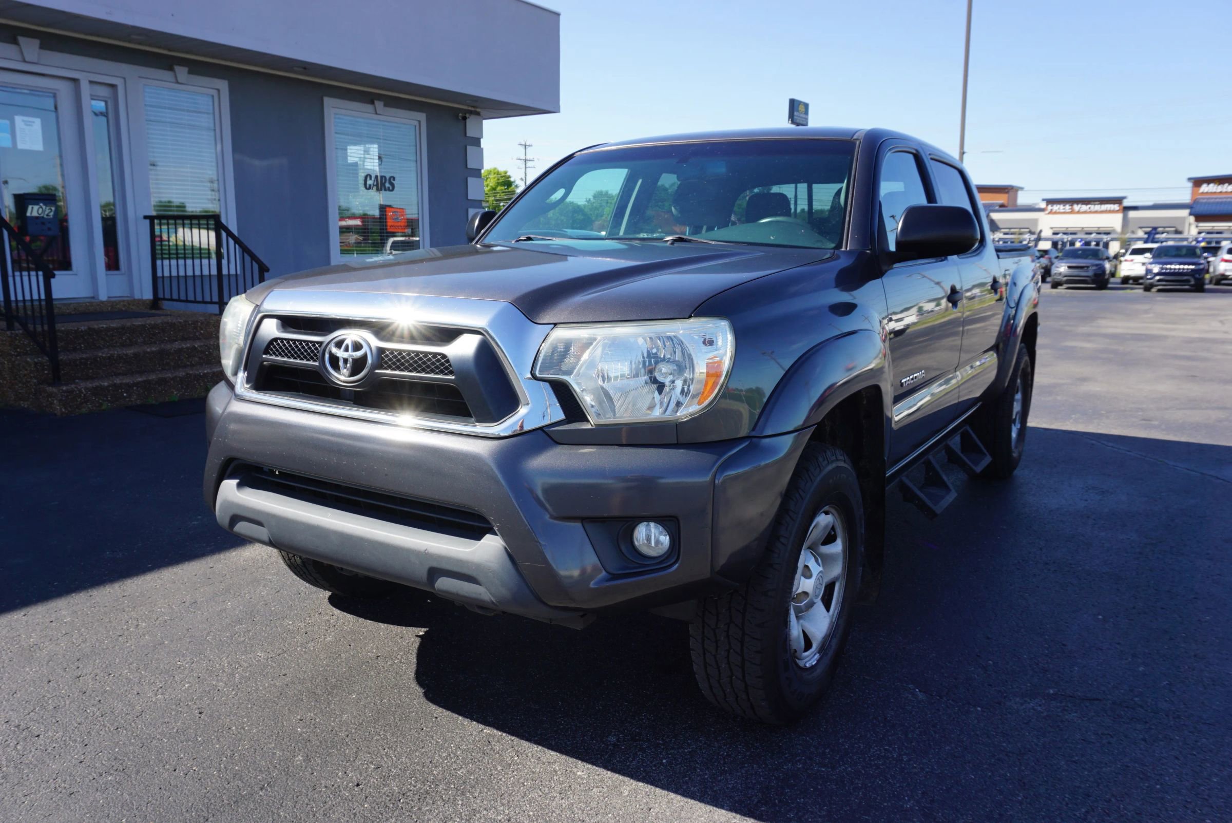 Used 2014 Toyota Tacoma PreRunner w/ SR5 Package RWD image 1