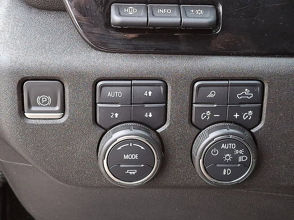 Used 2024 Chevrolet Silverado 3500 High Country w/ High Country Premium Package AWD/4WD image 20