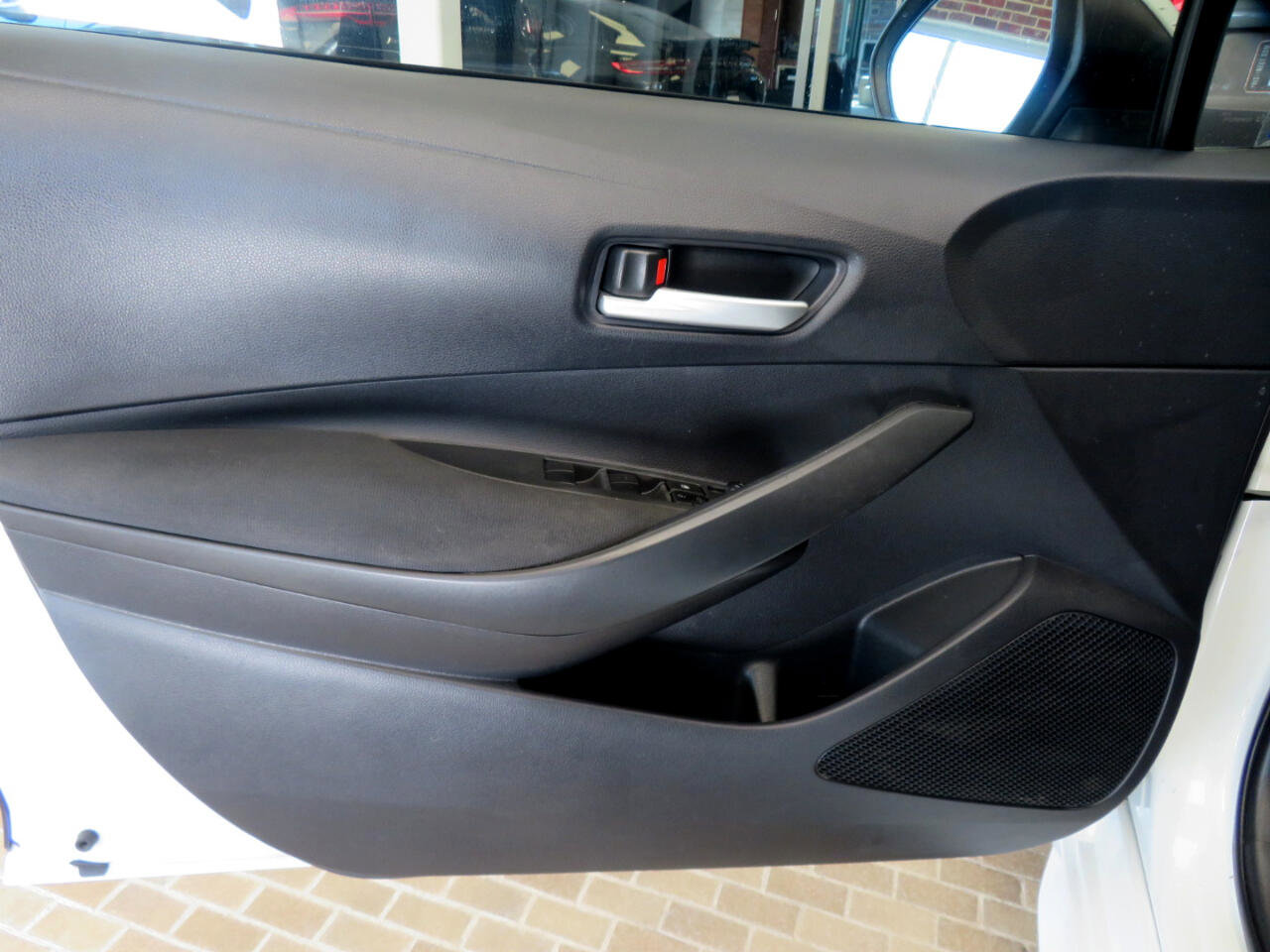 Used 2020 Toyota Corolla LE image 13