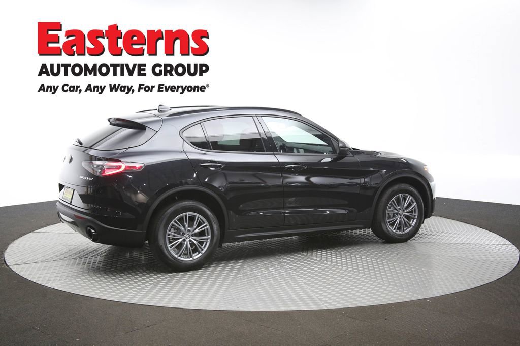 Used 2024 Alfa Romeo Stelvio Sprint image 43