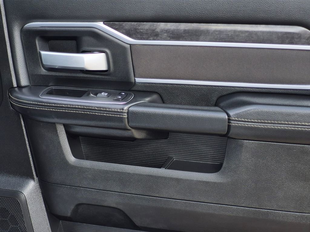 Used 2024 RAM 3500 Big Horn image 38