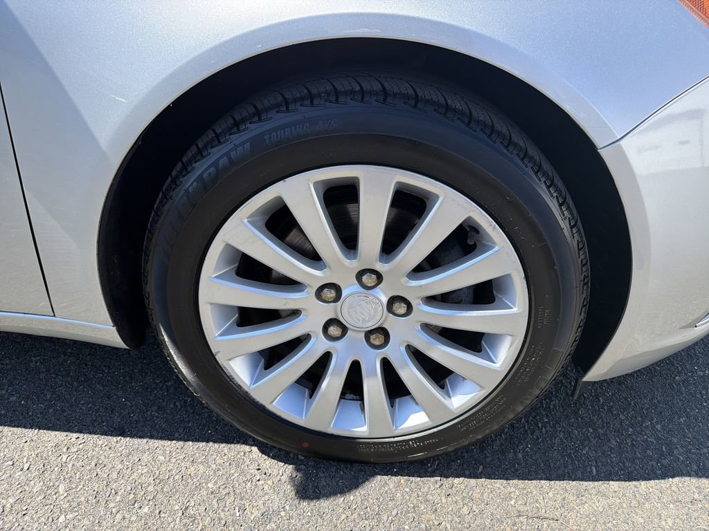 Used 2013 Buick Regal Premium FWD image 32