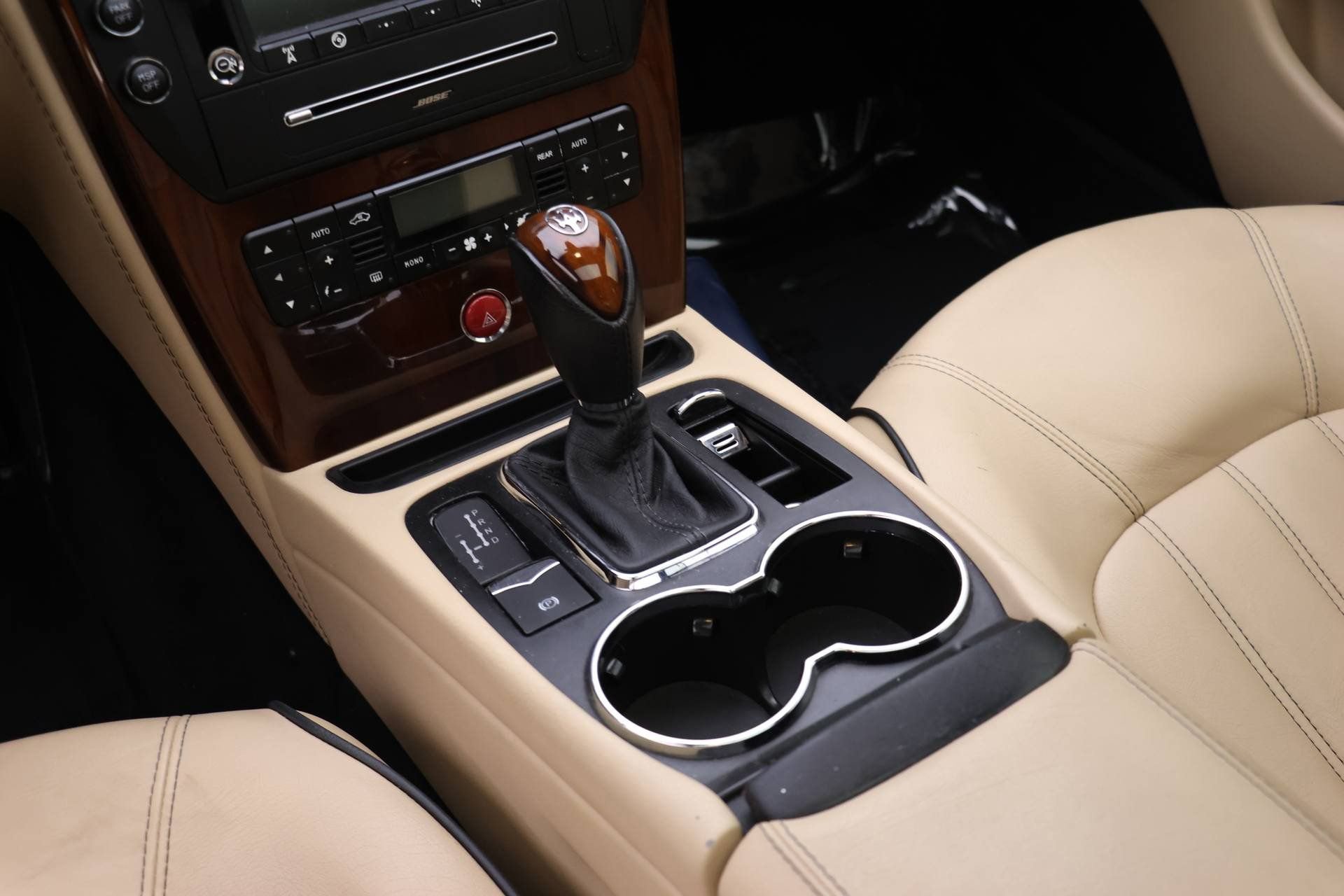 Used 2010 Maserati Quattroporte image 17