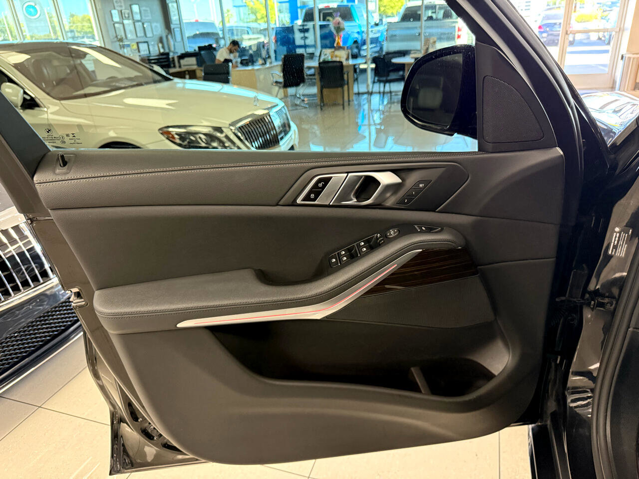 Used 2019 BMW X5 xDrive40i w/ Premium Package 2 image 9