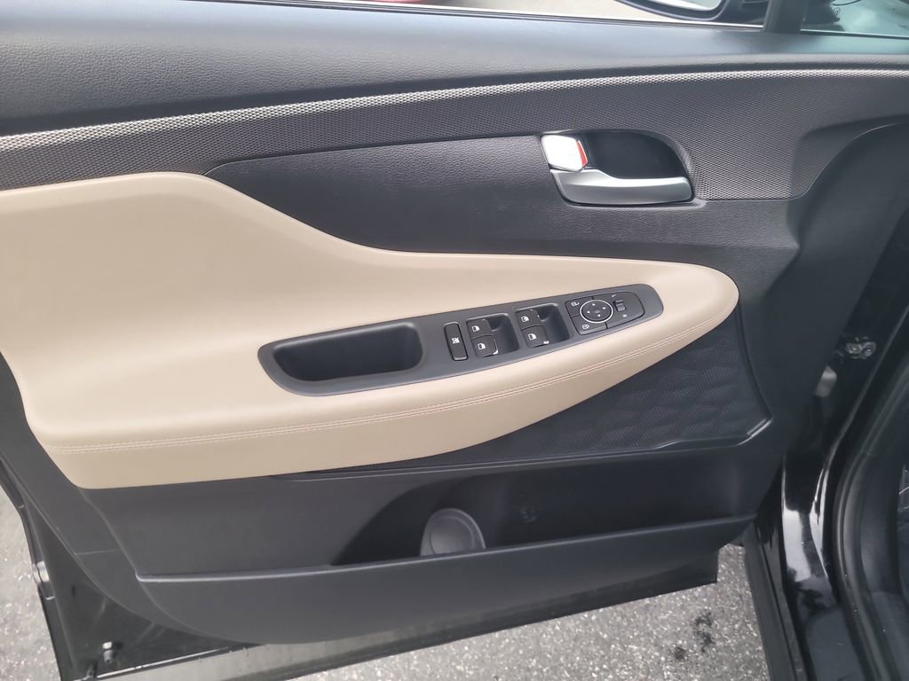 Used 2020 Hyundai Santa Fe SE image 13