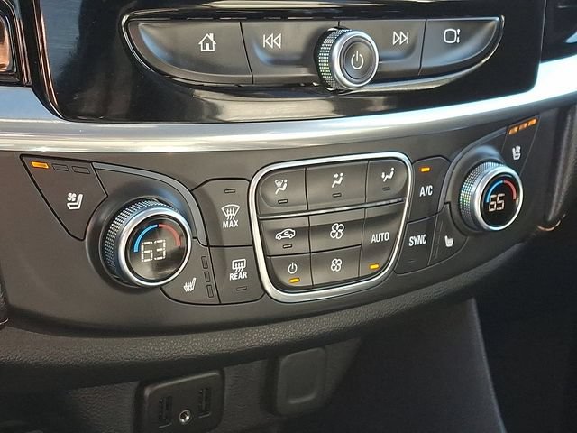 Used 2019 Chevrolet Traverse Premier w/ LPO, Blackout Package AWD/4WD image 18