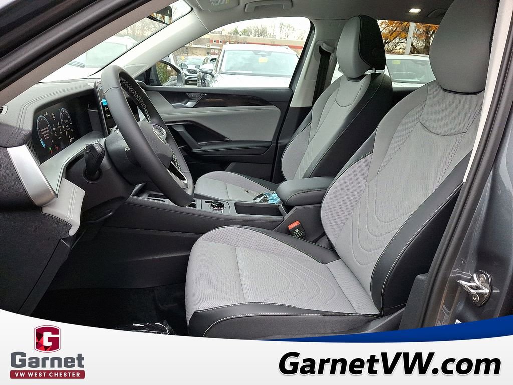 New 2026 Volkswagen Tiguan SE image 7