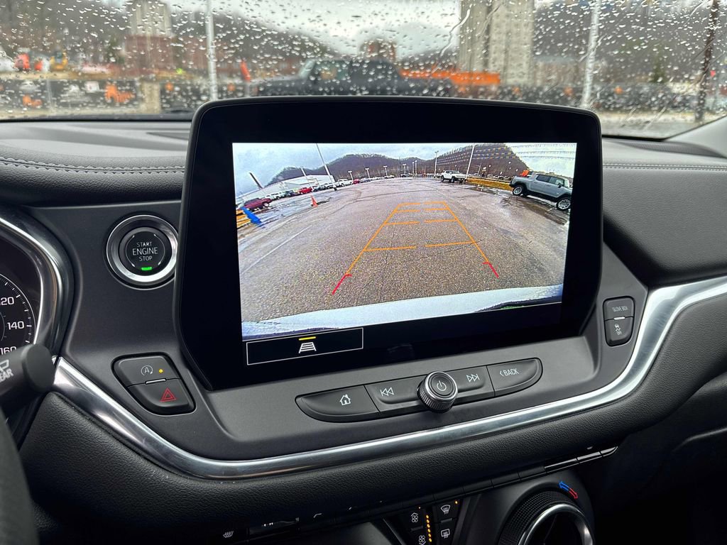 Used 2025 Chevrolet Blazer LT image 17