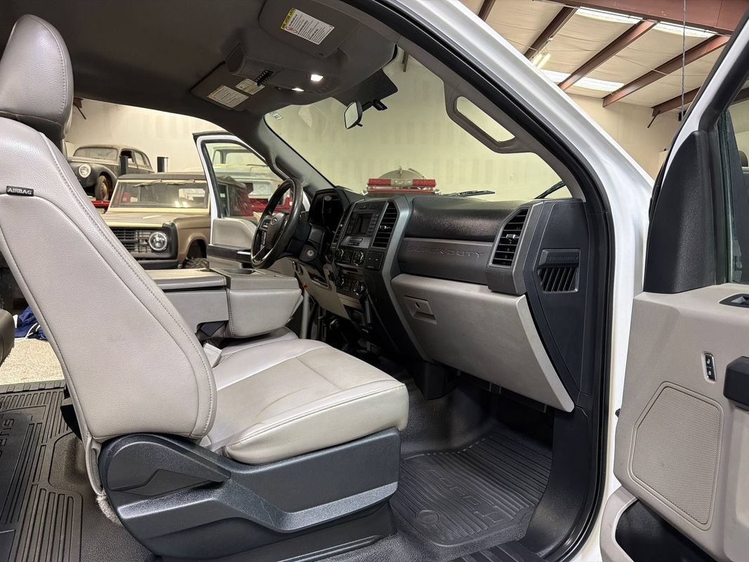 Used 2018 Ford F550 4x4 SuperCab Super Duty image 34