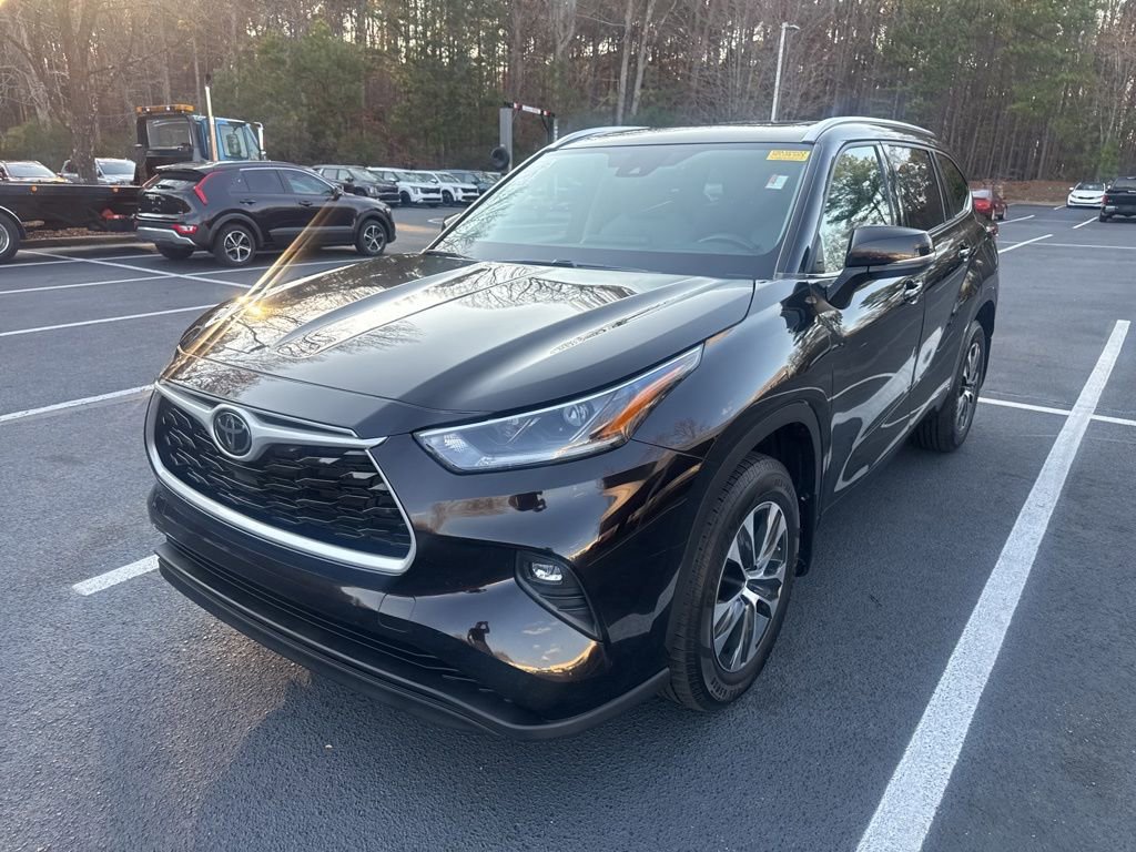 Used 2021 Toyota Highlander XLE image 15