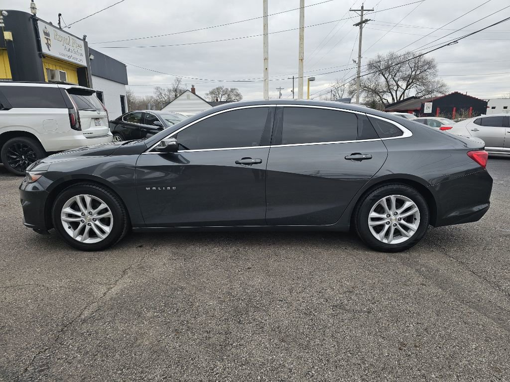 Used 2017 Chevrolet Malibu LT image 8