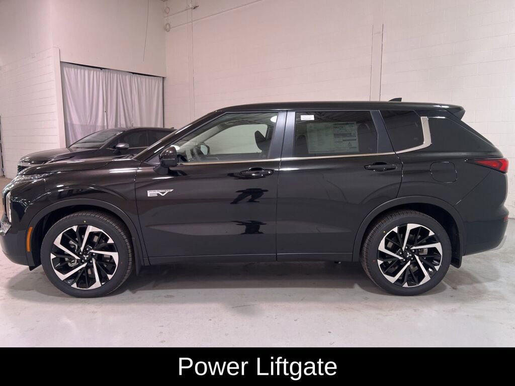 New 2025 Mitsubishi Outlander SE image 6