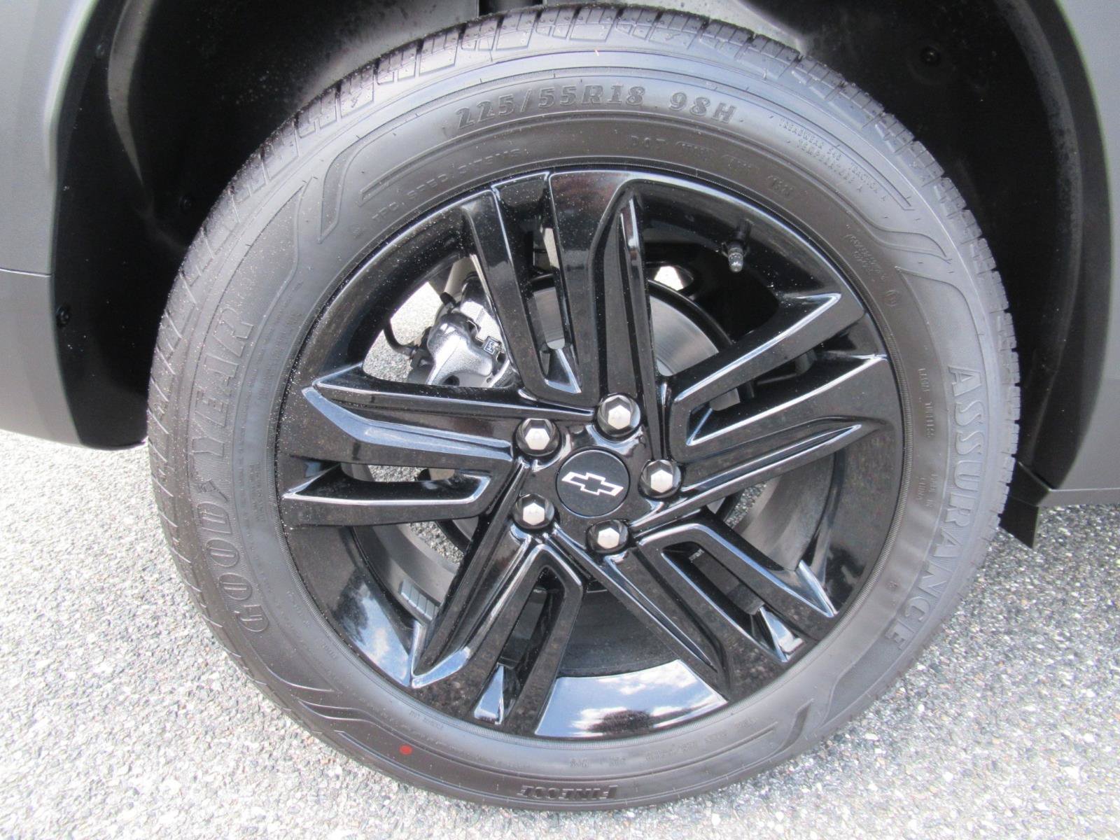 New 2026 Chevrolet Trax ACTIV w/ Driver Confidence Package FWD image 8