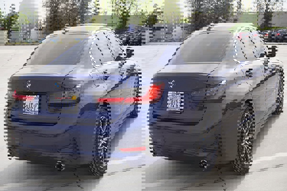 Used 2019 BMW 330i Sedan RWD image 9