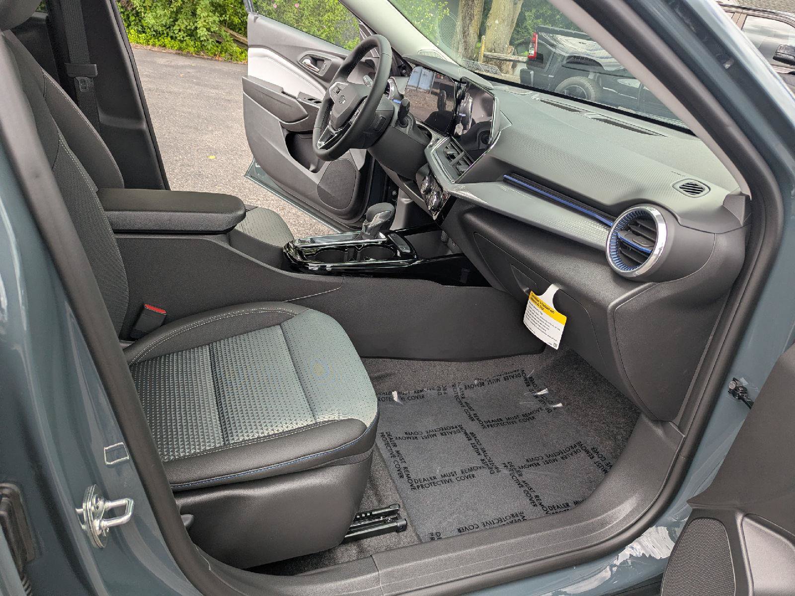 New 2026 Chevrolet Trax LT w/ Driver Confidence Package FWD image 52
