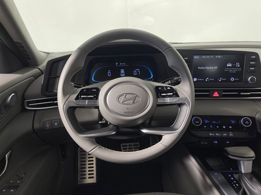 New 2025 Hyundai Elantra Sport image 15