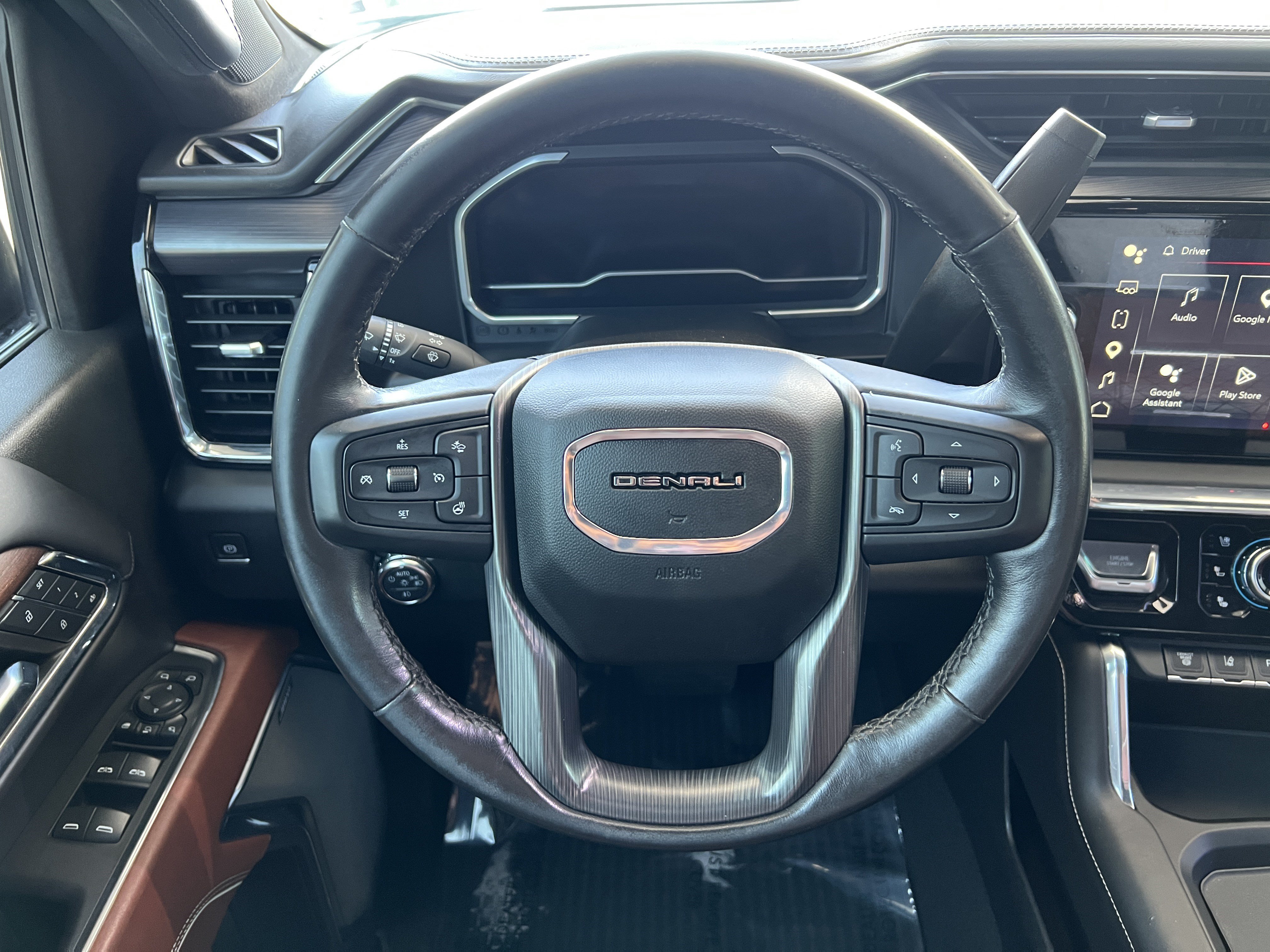 Used 2024 GMC Sierra 2500 Denali Ultimate w/ Max Trailering Package AWD/4WD image 26