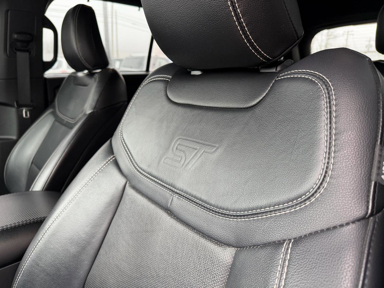 Used 2021 Ford Explorer ST w/ Equipment Group 401A image 12