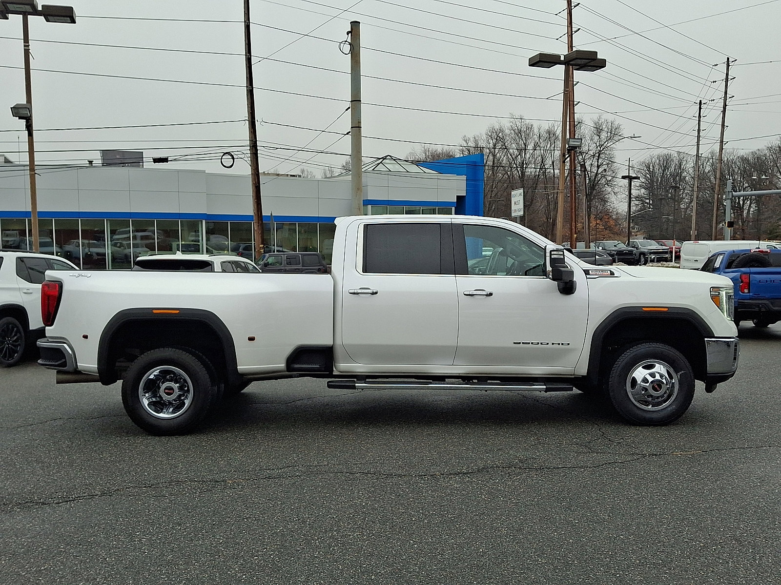 Certified 2023 GMC Sierra 3500 SLT w/ SLT Premium Package image 7