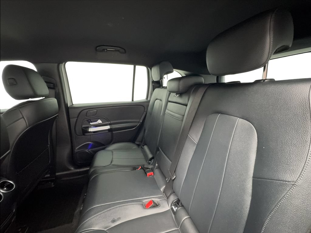 Used 2023 Mercedes-Benz EQB 300 4MATIC w/ Exclusive Package image 23