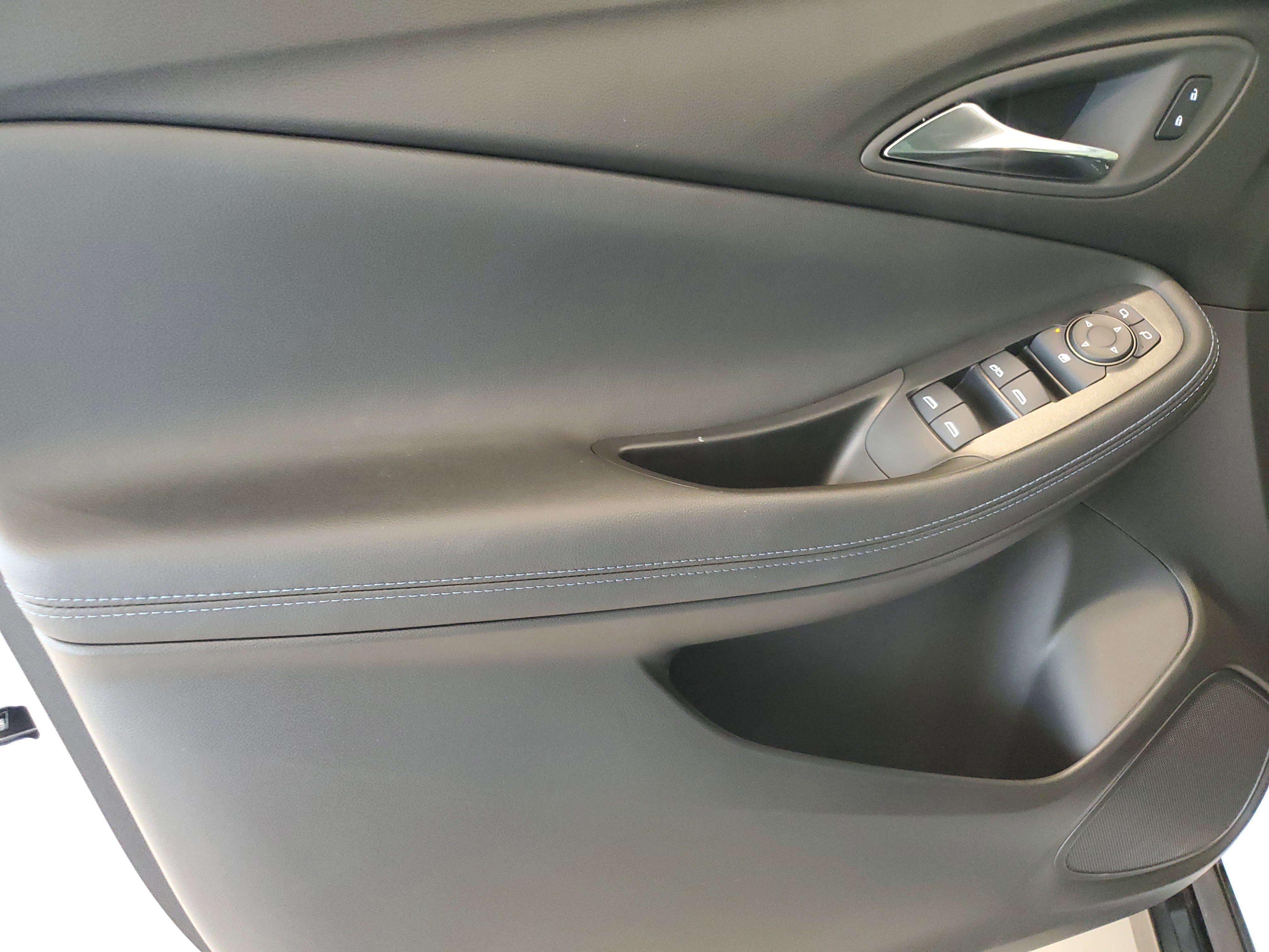 New 2026 Buick Encore GX Sport Touring image 17