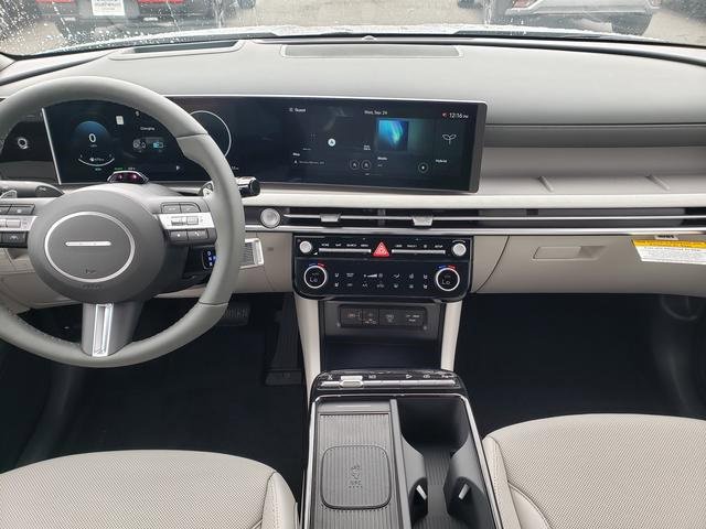 New 2025 Hyundai Tucson Limited image 9